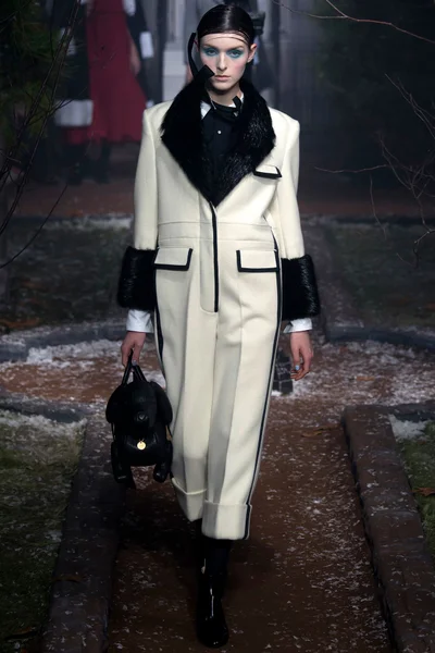Look 17